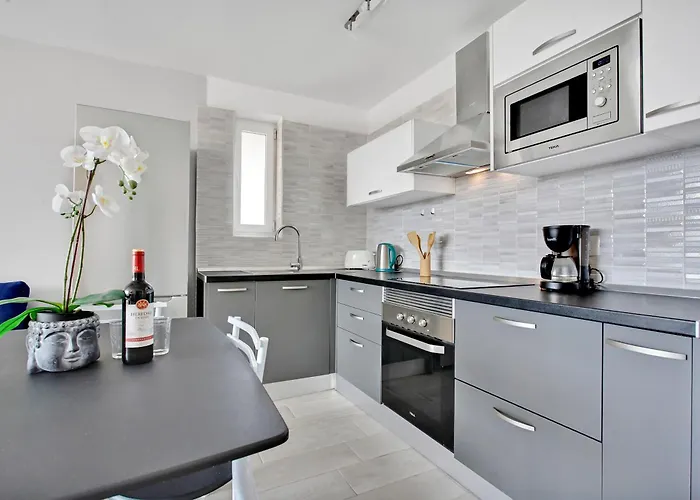 Apartman One Bedroom Alex Near The *