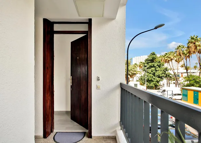 One Bedroom Alex Near The Lägenhet Costa Adeje (Tenerife)